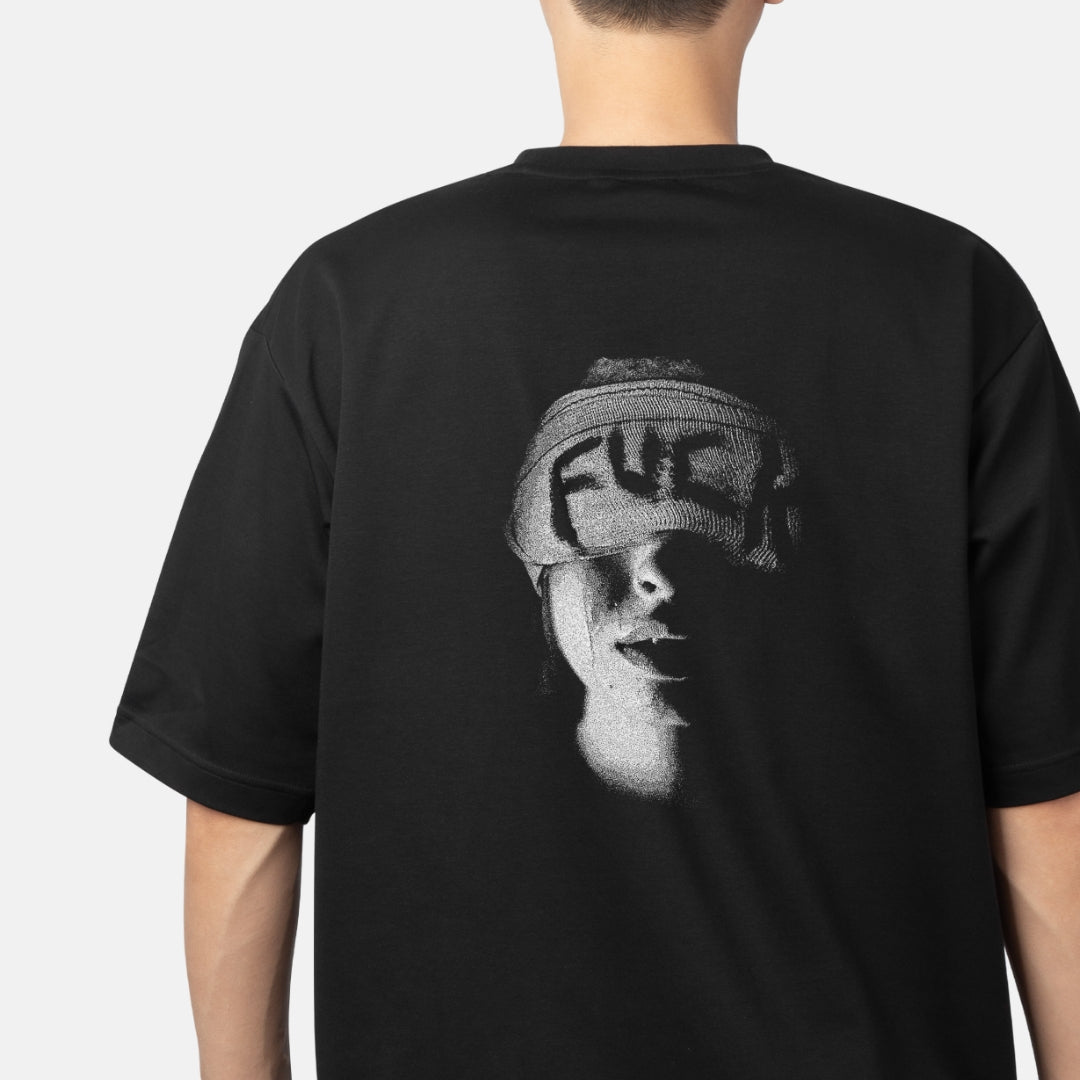 OVERSIZED GRAPHIC T-SHIRT